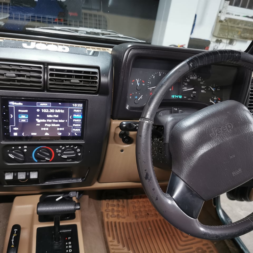 JEEP WRANGLER KENWOOD DMX5020BTS Stephanis Audio